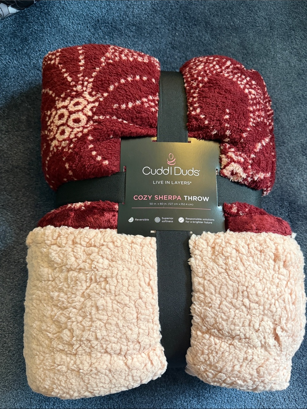 Cuddl Duds Reversible Sherpa Throw - Burgundy & Blush Pink
